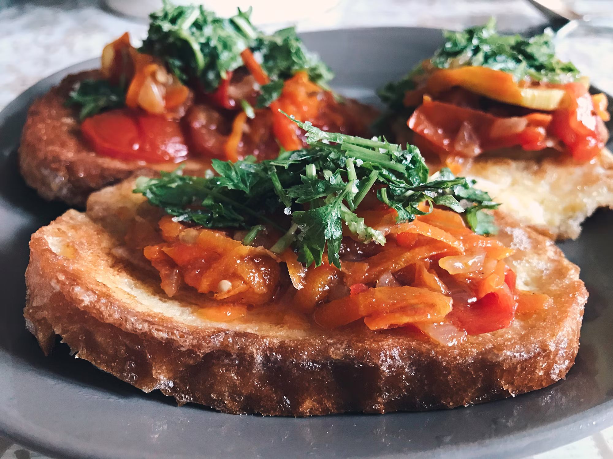 Exploring the World of Plant-Based Burgers: A Delicious Alternative